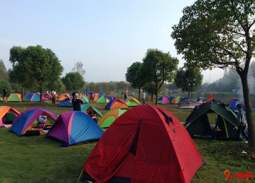 校长投资户外用品,开启创业之路