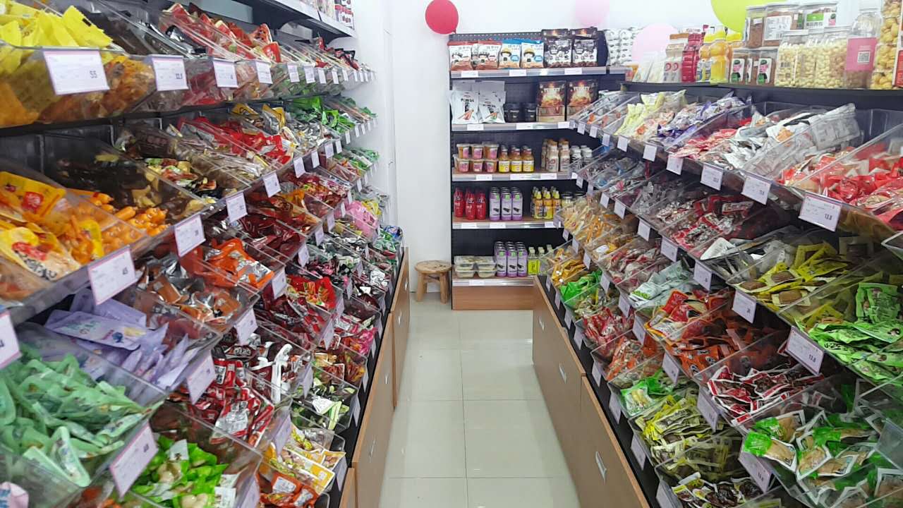 开一家自由自在进口食品店大概要多少钱?