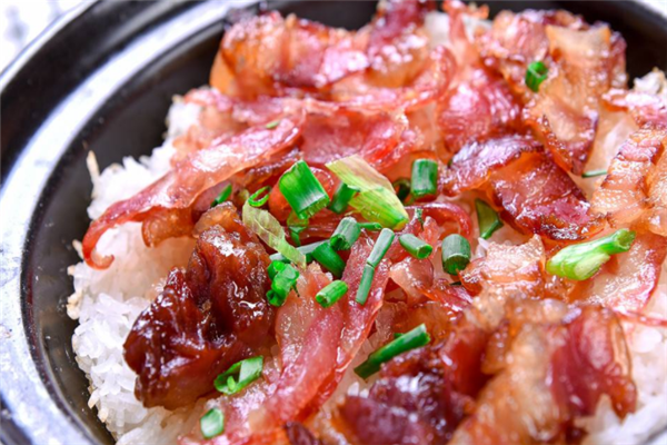 仔皇煲煲仔饭加盟